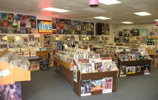 4000 Holes storefront