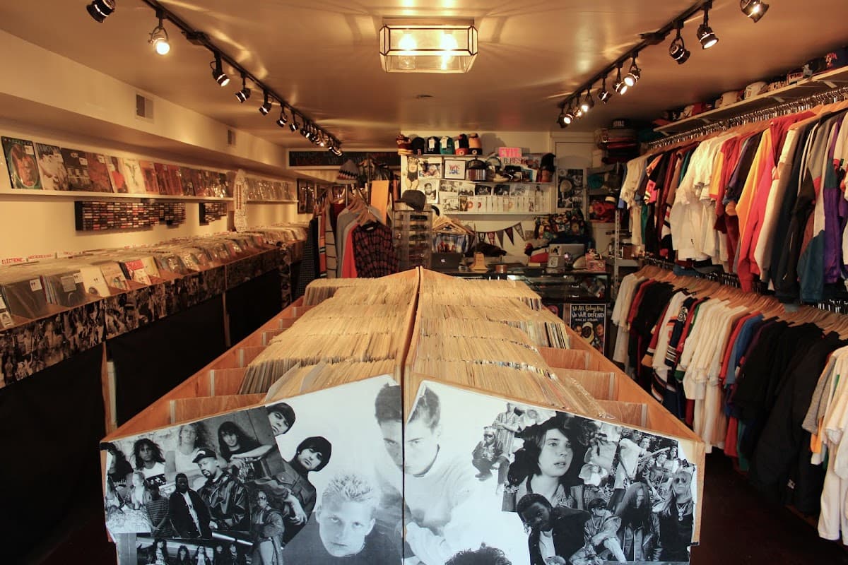 Joint Custody - U Street record store in Washington, District of Columbia